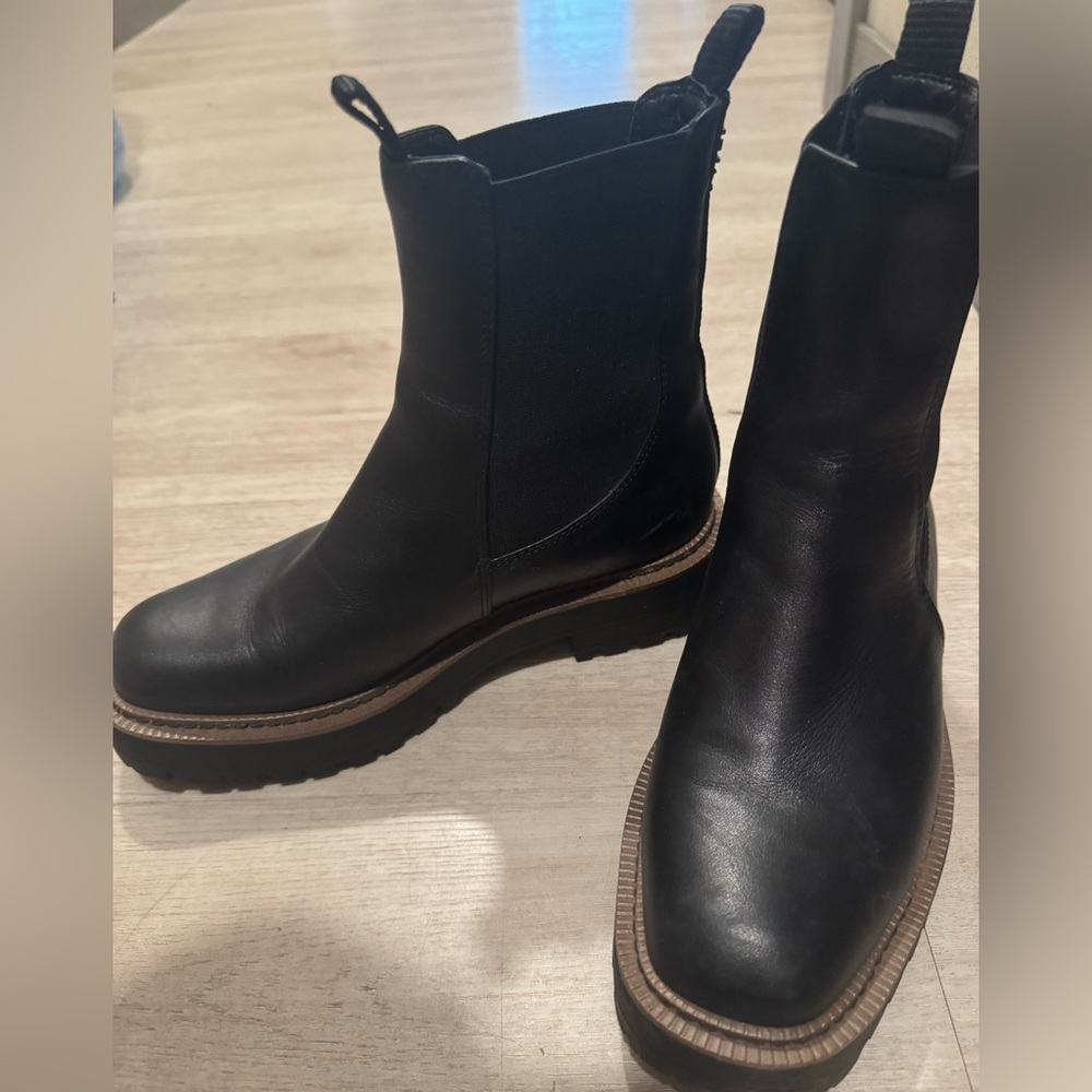 Sam edelman laguna chelseaa waterproof boots gently used